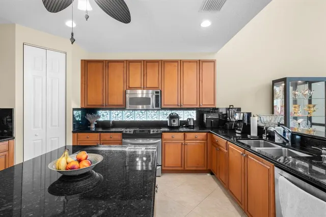 $4,650 | 7938 Sunburst Terrace, Lake Worth, FL 33467