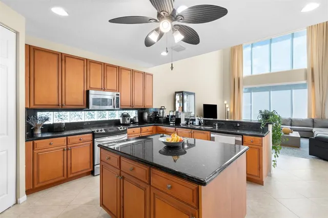 $4,650 | 7938 Sunburst Terrace, Lake Worth, FL 33467