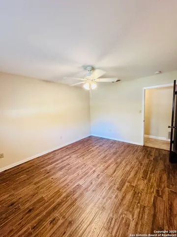 $379,000 | 1705 Hickory Street, Floresville, TX 78114