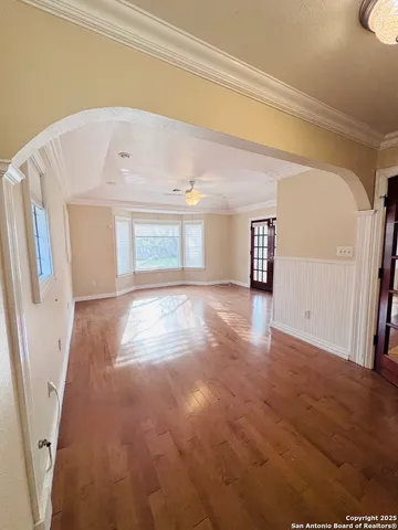 $379,000 | 1705 Hickory Street, Floresville, TX 78114