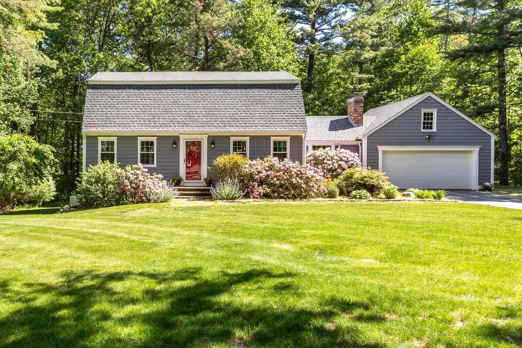 15 Dunstable Road North Chelmsford, MA 01863 - Photo 1 of 30