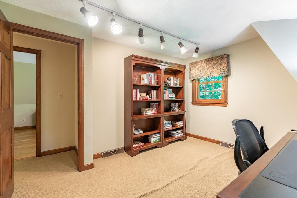 15 Dunstable Road North Chelmsford, MA 01863 - Photo 27 of 30