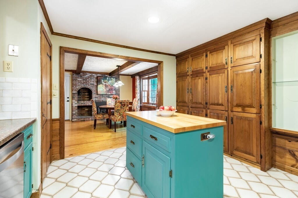 15 Dunstable Road North Chelmsford, MA 01863 - Photo 10 of 30