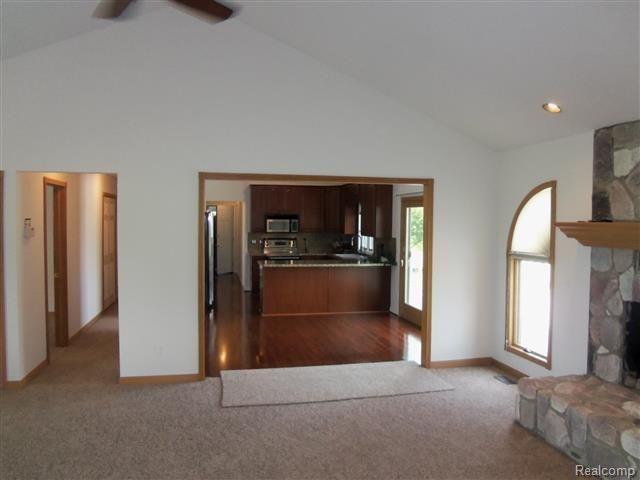 2311 Bullock Road Lapeer, MI 48446 - Photo 19 of 36 100_3683 (Small).jpg