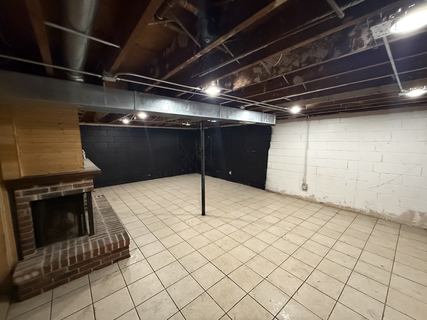 1826 Albert Lane Wilmington, IL 60481 - Photo 17 of 18 a view of an empty room