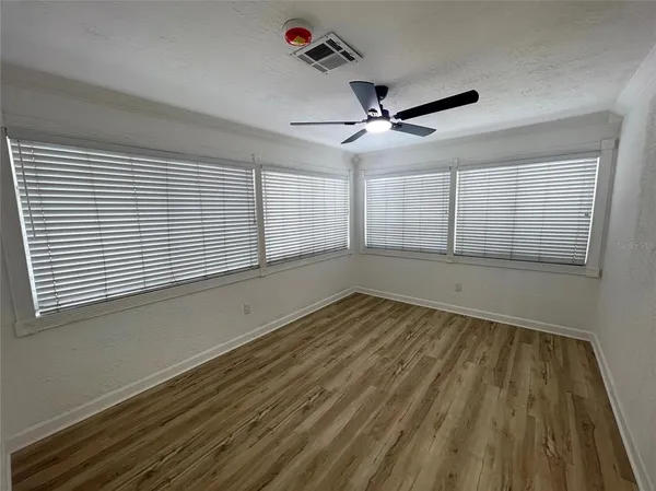 $2,800 | 3717 Belmont Boulevard, Sarasota, FL 34232