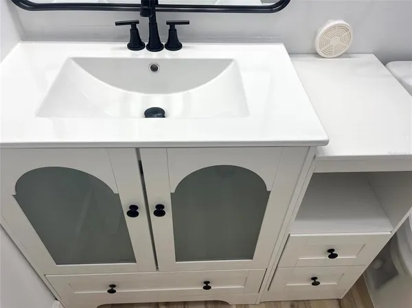 $2,800 | 3717 Belmont Boulevard, Sarasota, FL 34232