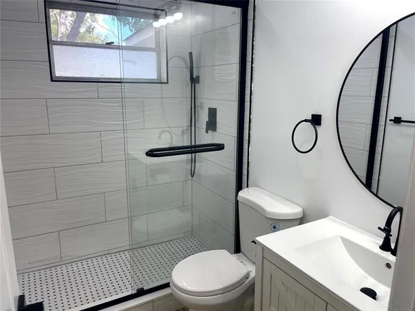 $2,800 | 3717 Belmont Boulevard, Sarasota, FL 34232