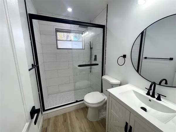 $2,800 | 3717 Belmont Boulevard, Sarasota, FL 34232