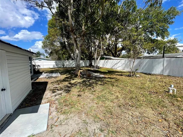 $2,800 | 3717 Belmont Boulevard, Sarasota, FL 34232
