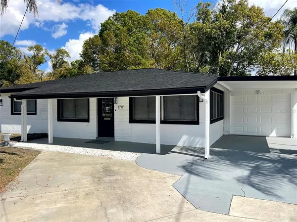 $2,800 | 3717 Belmont Boulevard, Sarasota, FL 34232