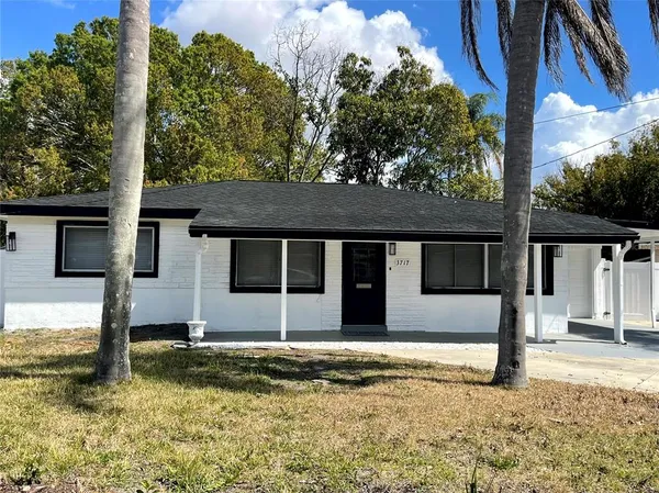$2,800 | 3717 Belmont Boulevard, Sarasota, FL 34232