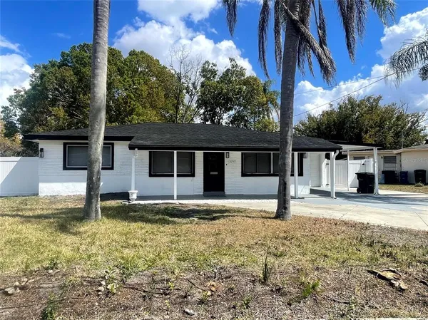 $2,800 | 3717 Belmont Boulevard, Sarasota, FL 34232