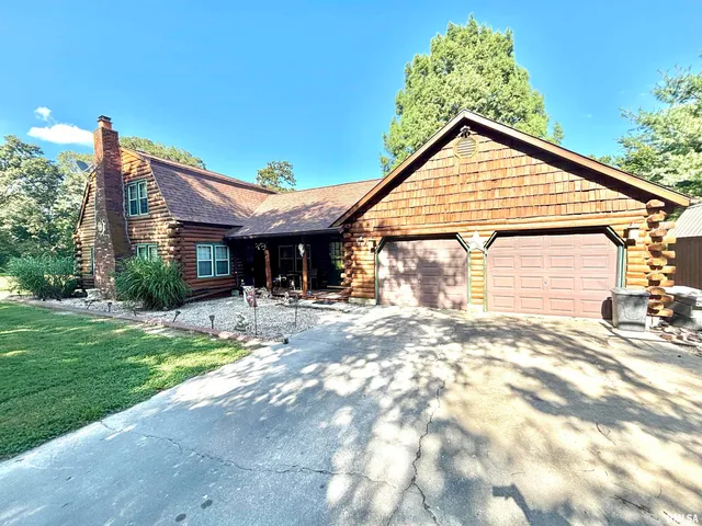 $260,000 | 3638 Hotze Road, Salem, IL 62881