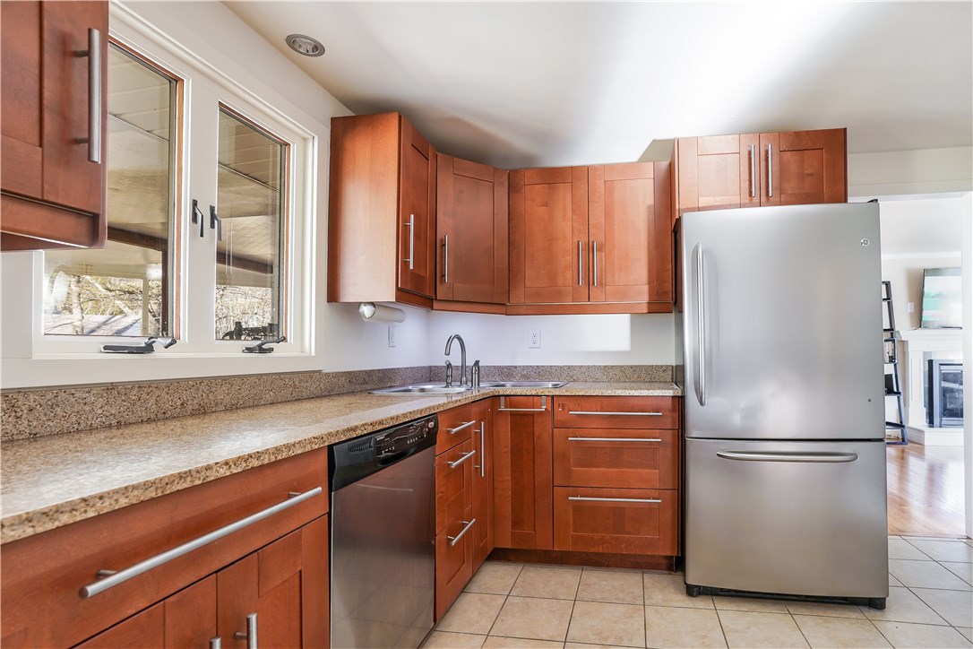 353 Diamond Hill Road Warwick, RI 02886 - Photo 4 of 24