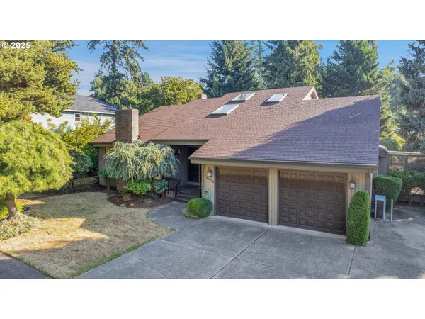 $895,000 | 8710 Southeast 57th Avenue, Portland, OR 97206
