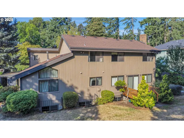 $895,000 | 8710 Southeast 57th Avenue, Portland, OR 97206