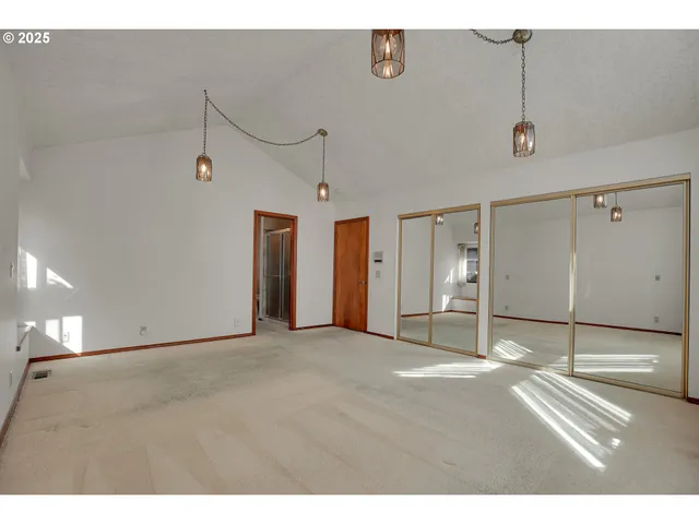 $895,000 | 8710 Southeast 57th Avenue, Portland, OR 97206