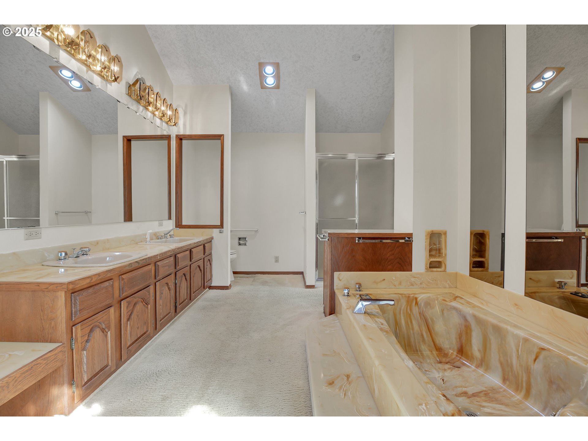 8710 Southeast 57th Avenue Portland, OR 97206 - Photo 27 of 47 a large bathroom with a sink mirror and a bath tub