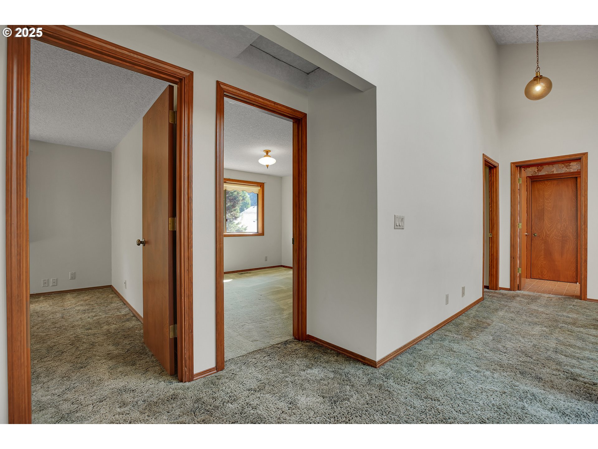 8710 Southeast 57th Avenue Portland, OR 97206 - Photo 40 of 47 a view interior of the house and kitchen view
