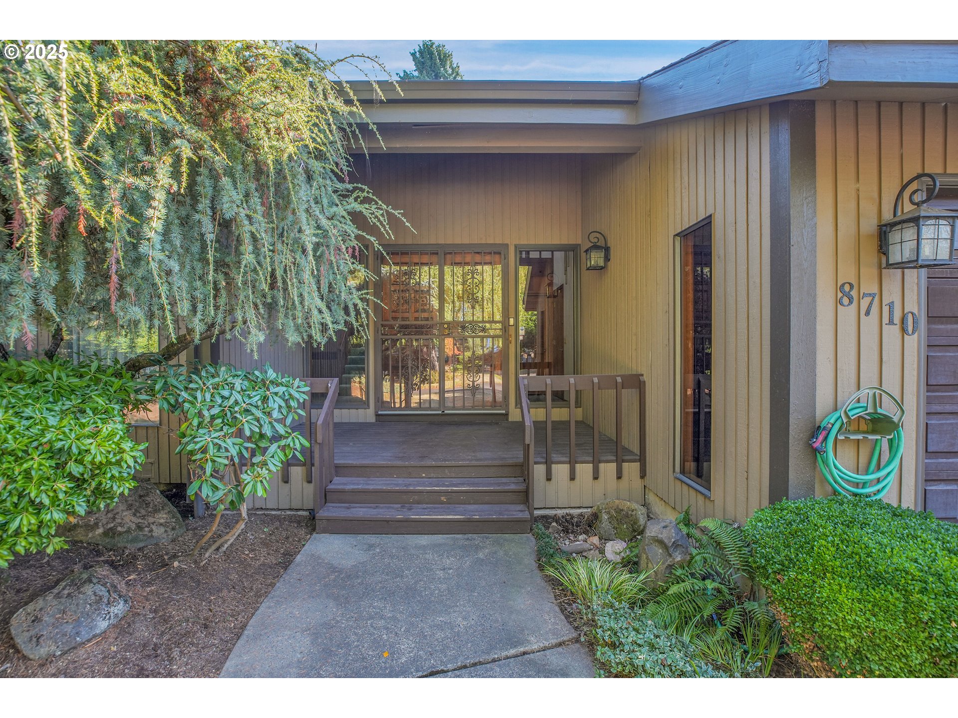 8710 Southeast 57th Avenue Portland, OR 97206 - Photo 4 of 47 a view of outdoor space and deck