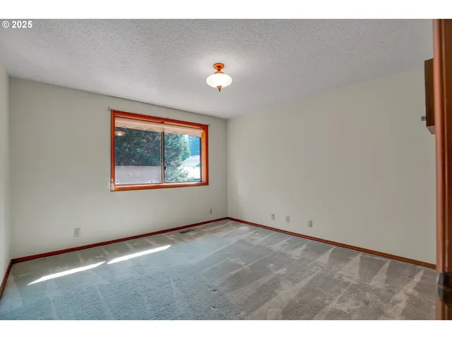 $895,000 | 8710 Southeast 57th Avenue, Portland, OR 97206