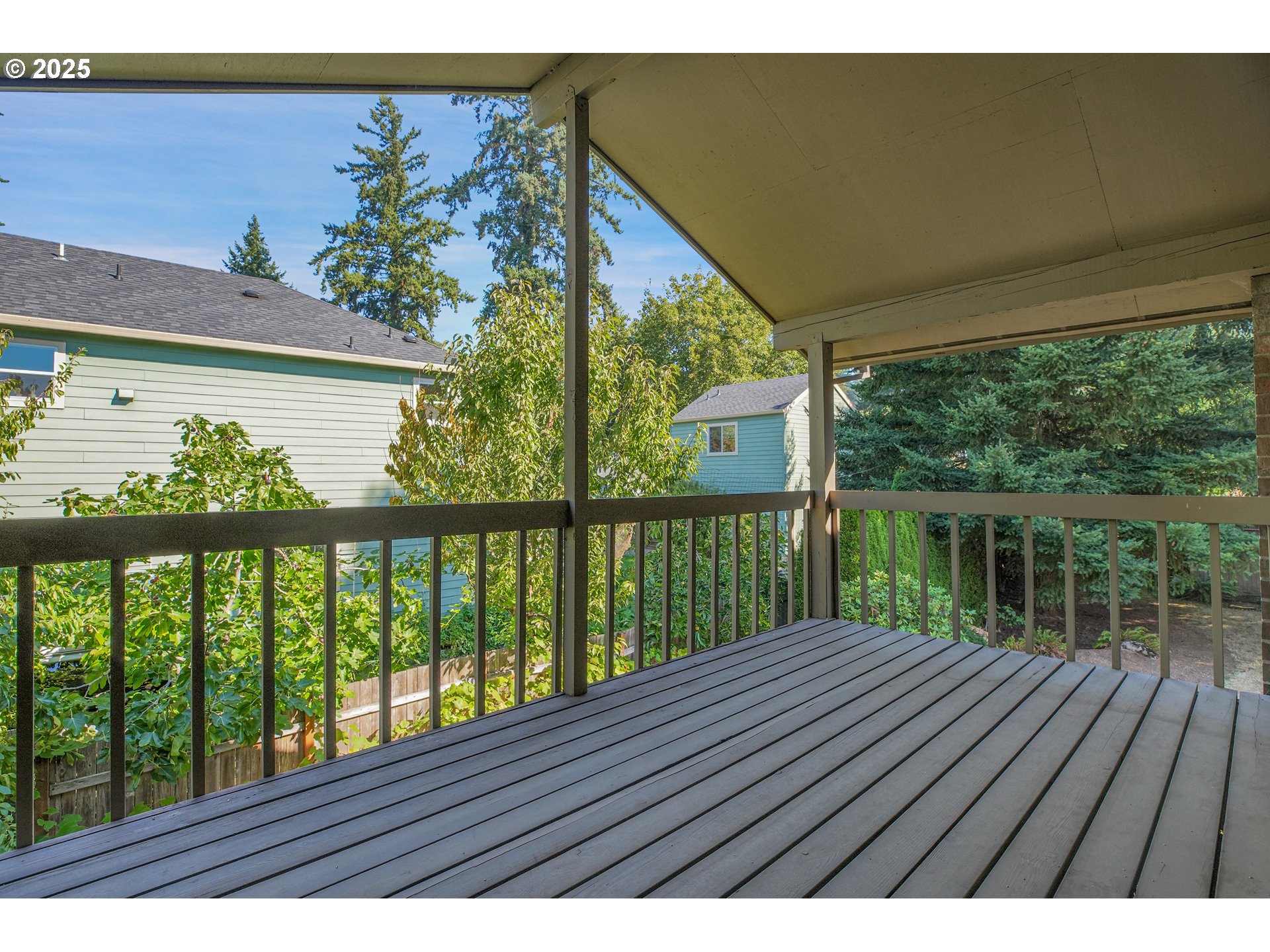 8710 Southeast 57th Avenue Portland, OR 97206 - Photo 44 of 47 a balcony with wooden floor and outdoor space