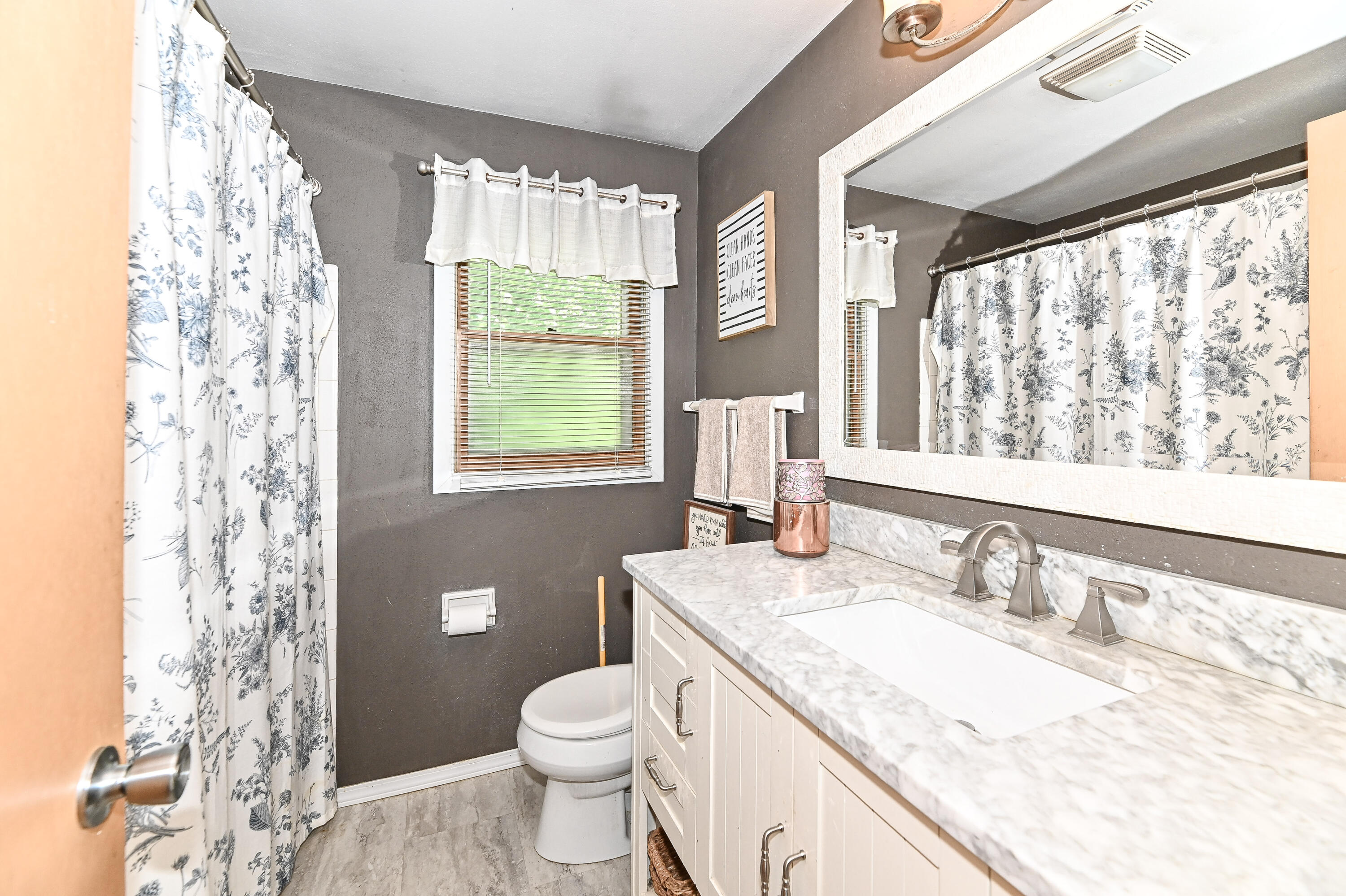7524 North 90th Street Milwaukee, WI 53224 - Photo 25 of 29 N 90th-27