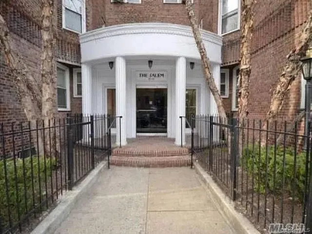 $399,000 | 72-15 37th Avenue, Unit 3H | Jackson Heights
