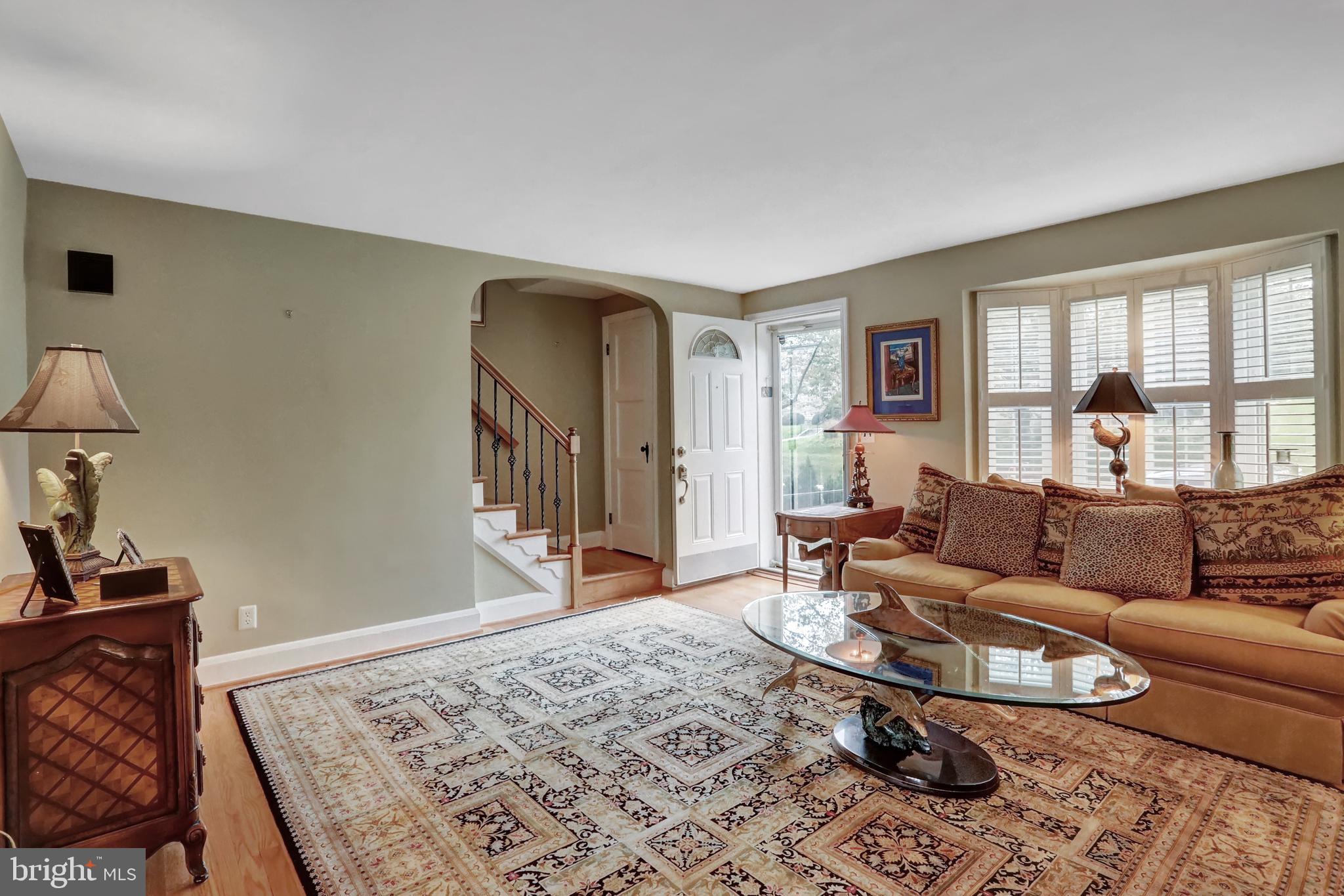 414 Overbrook Road Baltimore, MD 21212 - Photo 4 of 29 another living room angle