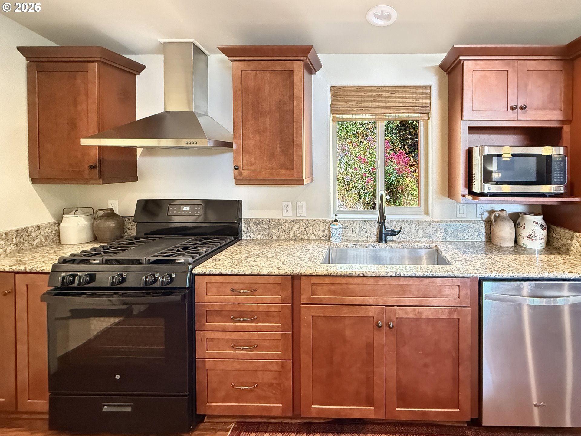 97748 North Bank Chetco River Road, Unit A1 Brookings, OR 97415 - Photo 23 of 45 Kitchen