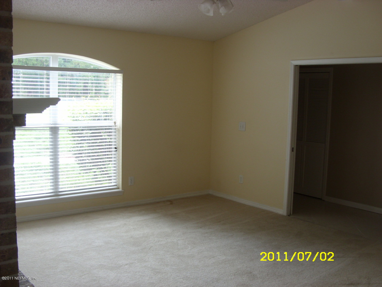 2462 Cortez Road Jacksonville, FL 32246 - Photo 8 of 15 livingroom