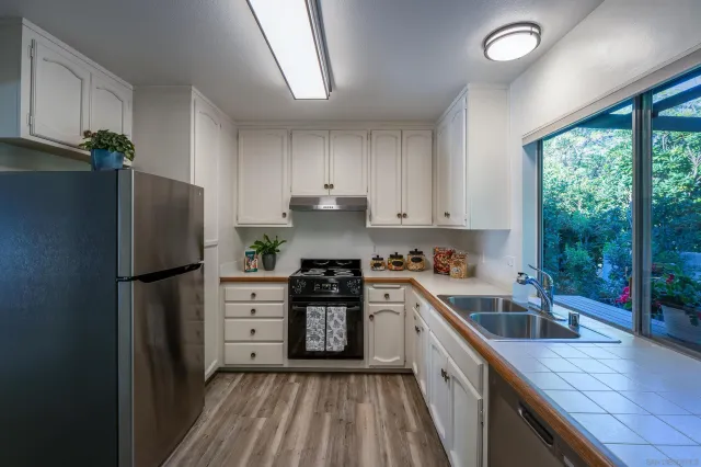 $555,000 | 12780 Avenida La Valencia, Unit 163, San Diego, CA 92128