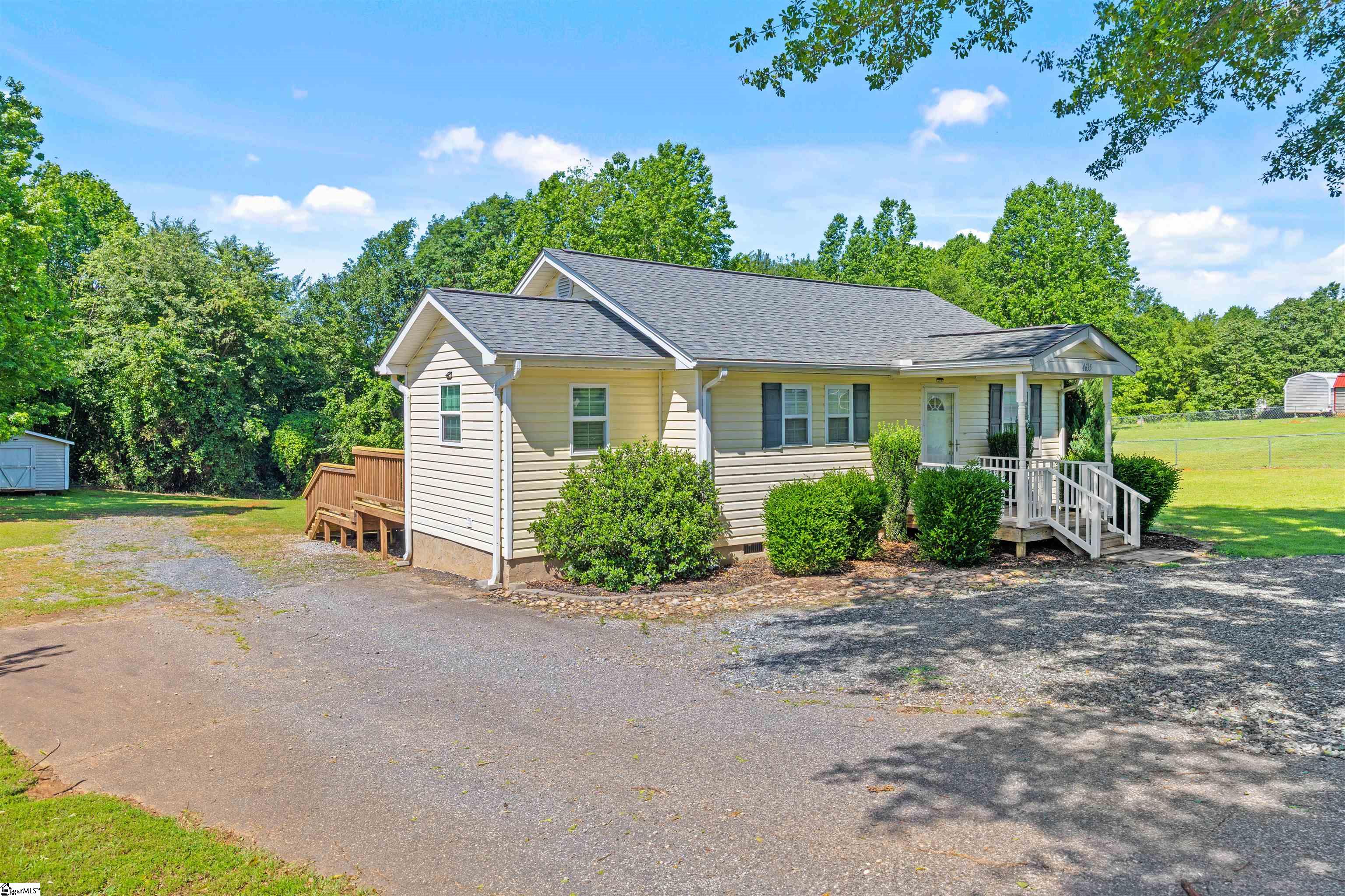 4635 Rainbow Lake Road Campobello, SC 29322 - Photo 2 of 20