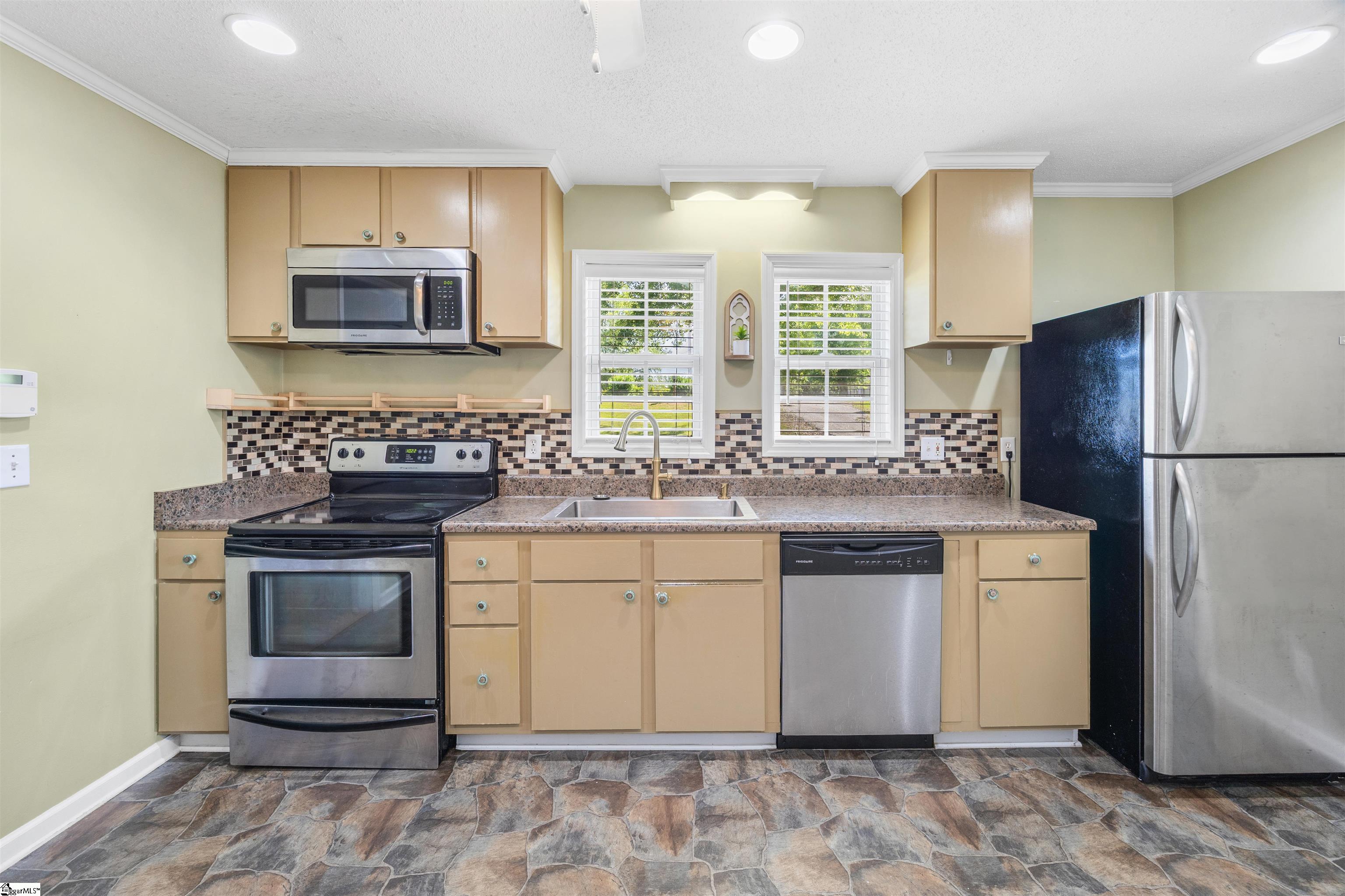 4635 Rainbow Lake Road Campobello, SC 29322 - Photo 7 of 20