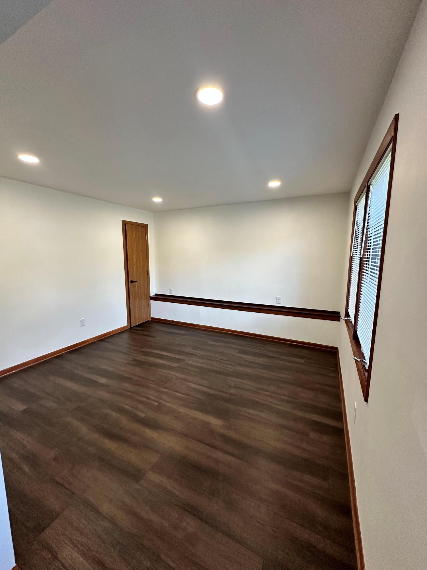 622 Lous Way Slinger, WI 53086 - Photo 13 of 29 Robert McCaigue - 622 - Den