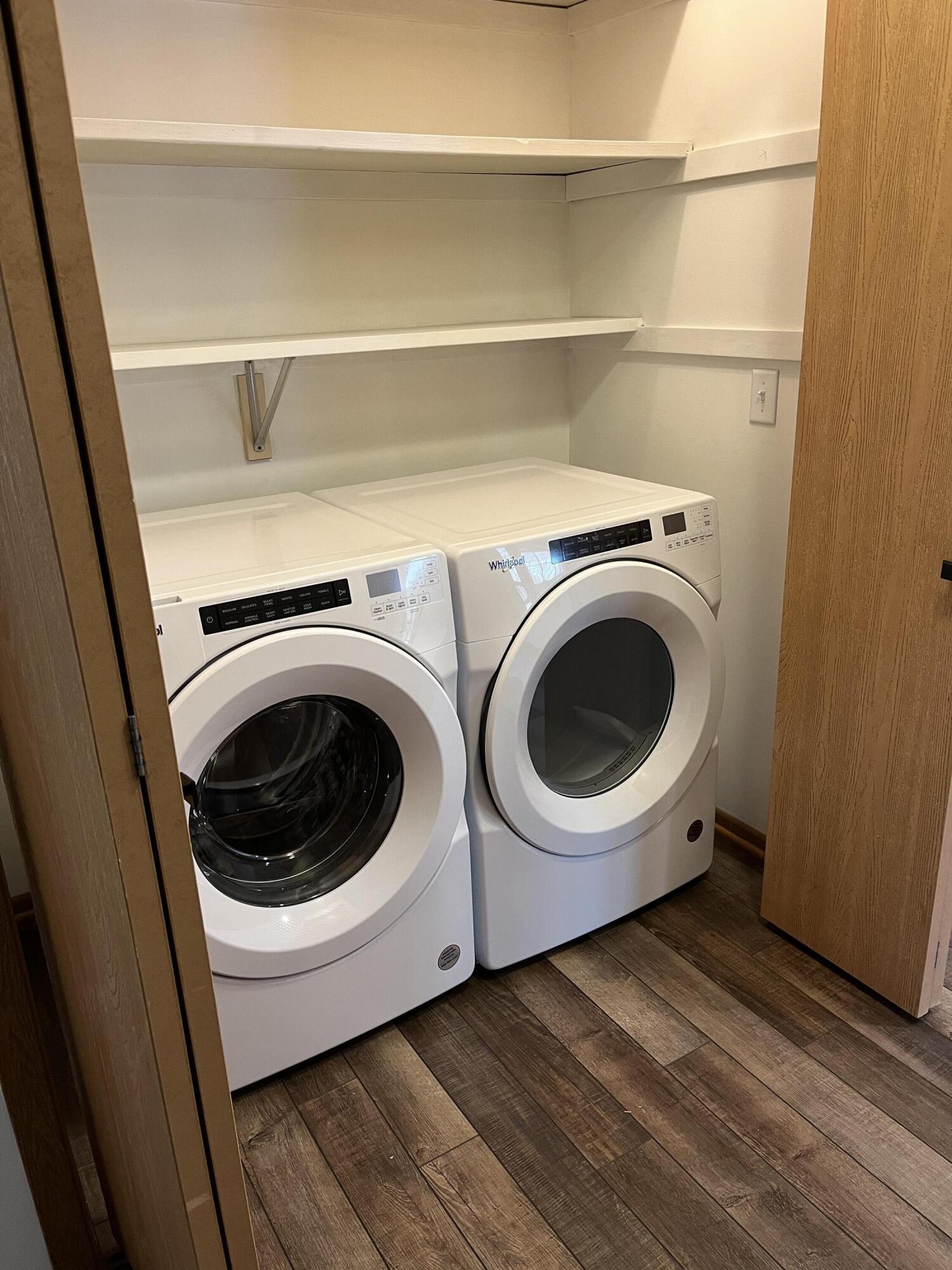622 Lous Way Slinger, WI 53086 - Photo 29 of 29 Robert McCaigue - 1011 - Laundry