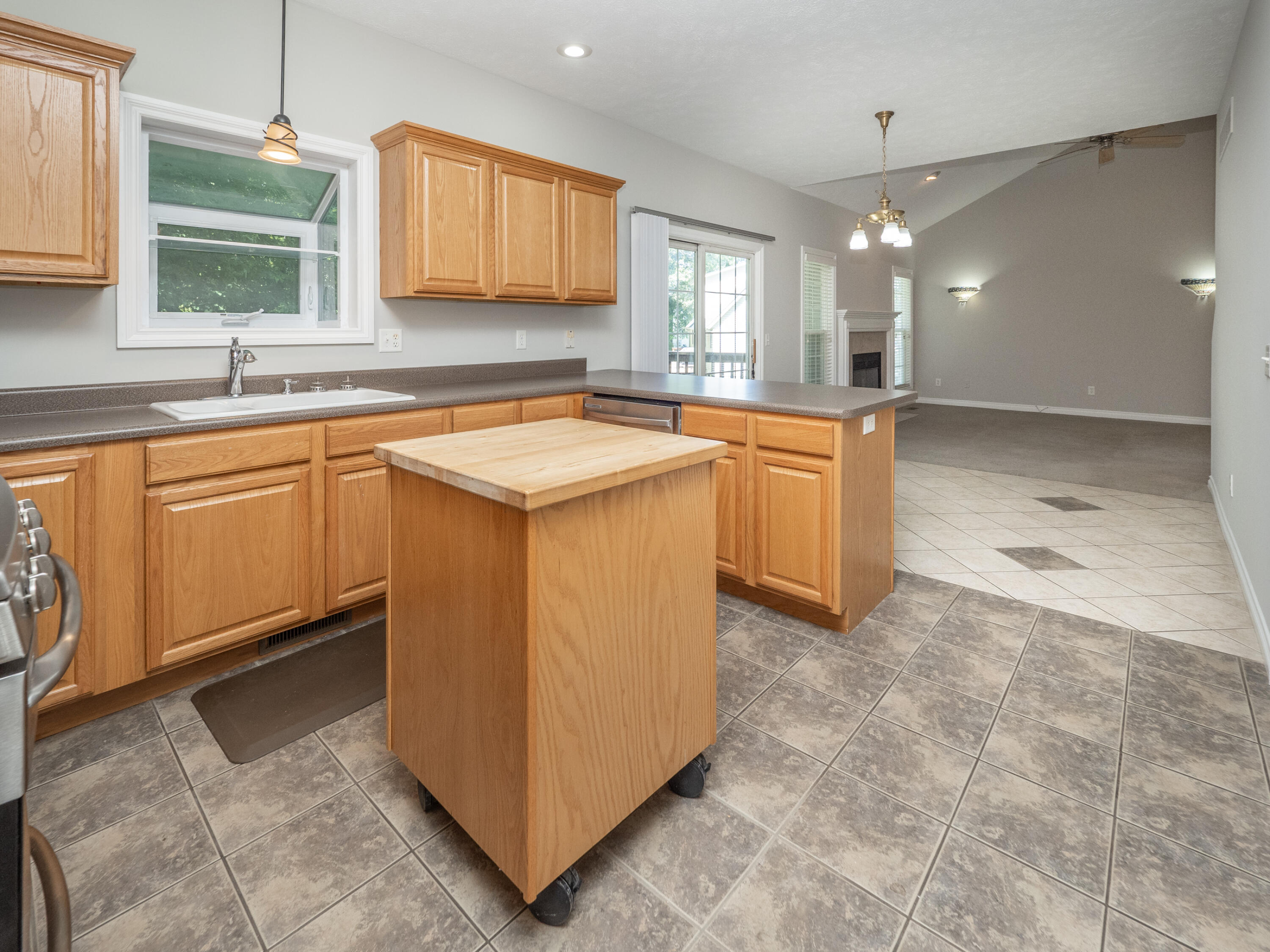 8816 Hathaway Road Kalamazoo, MI 49009 - Photo 11 of 26 8816 Hathaway-kitchen 5