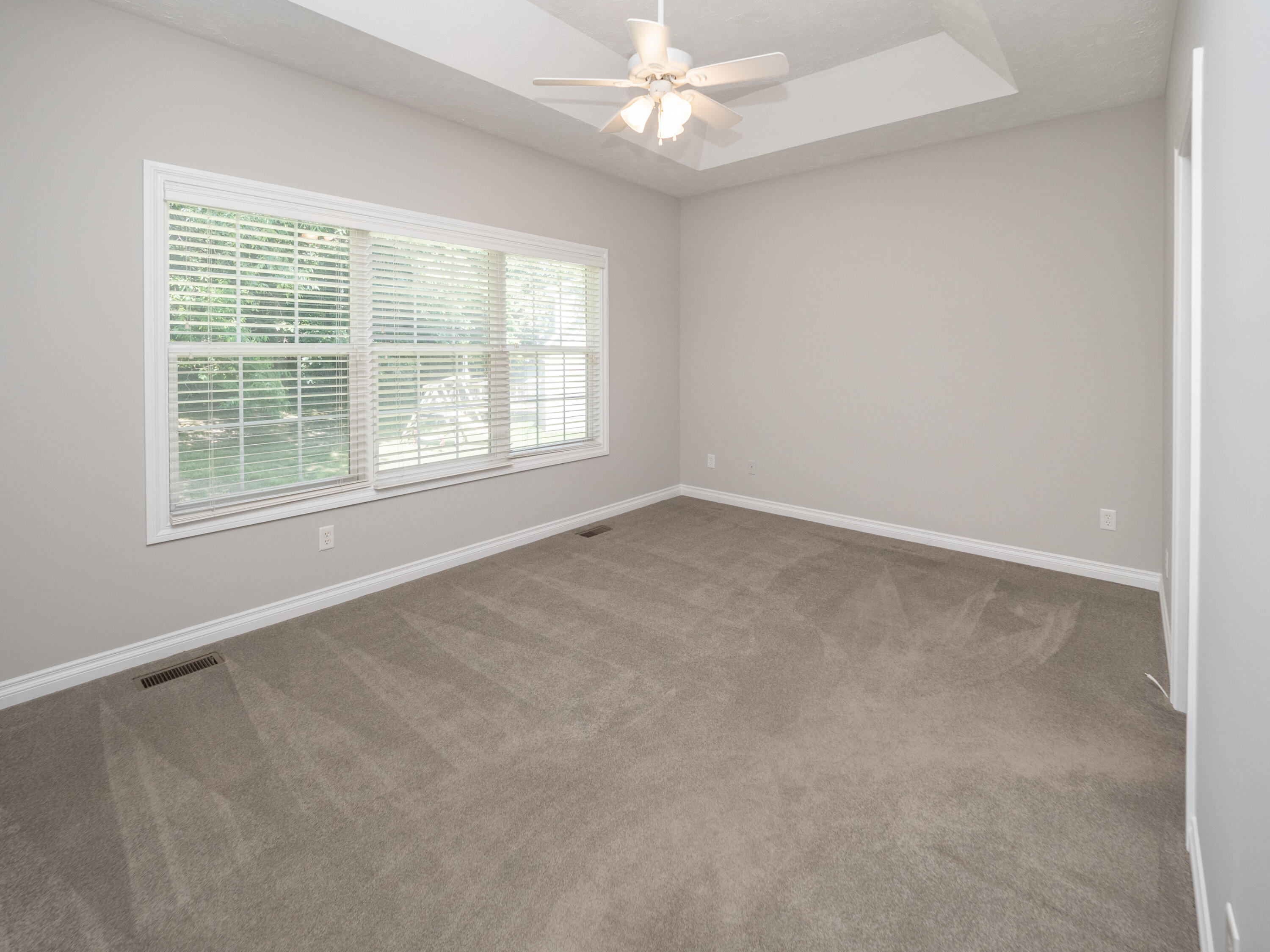 8816 Hathaway Road Kalamazoo, MI 49009 - Photo 15 of 26 8816 Hathaway-master bedroom