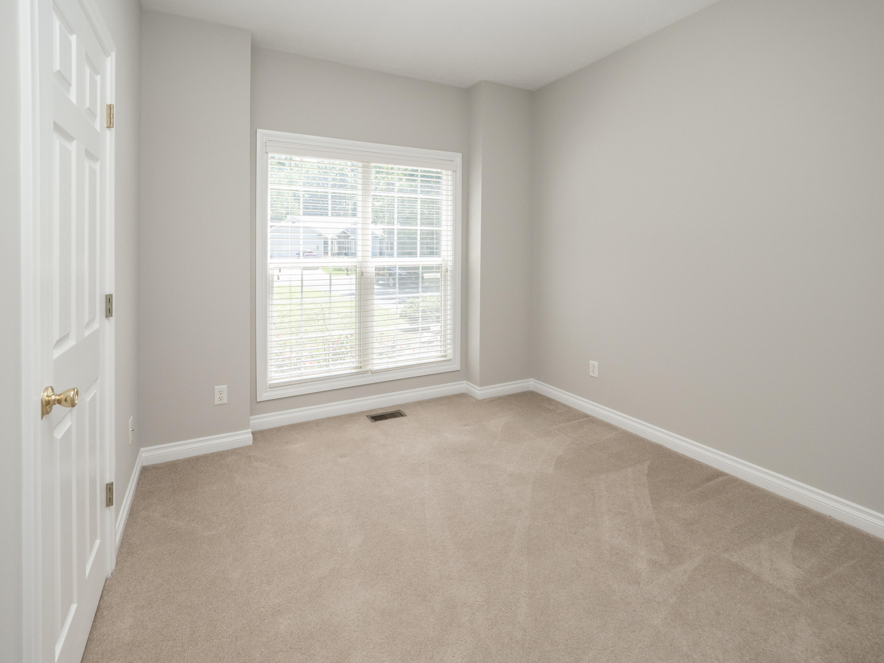 8816 Hathaway Road Kalamazoo, MI 49009 - Photo 20 of 26 8816 Hathaway-bedroom