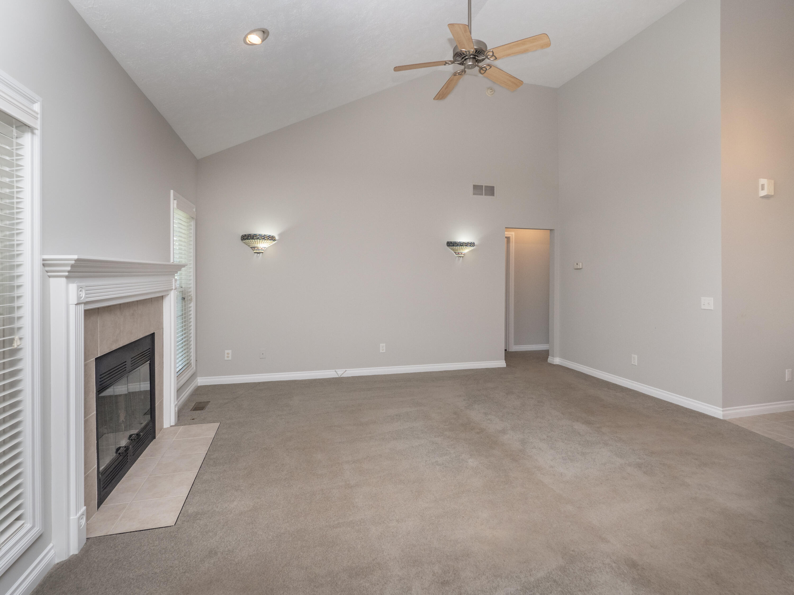 8816 Hathaway Road Kalamazoo, MI 49009 - Photo 9 of 26 8816 Hathaway-living room
