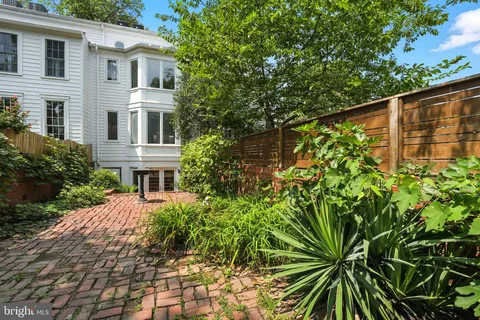 $1,374,900 | 219 North Pitt Street, Alexandria, VA 22314