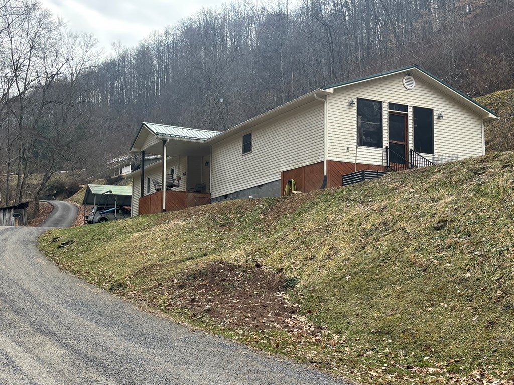 2474 Bear Branch Road Vansant, VA 24656 - Photo 22 of 27 Gallery Image 22