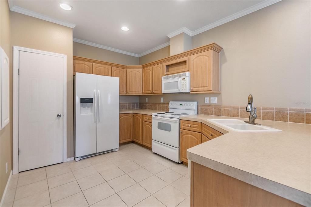 7631 Sailwinds Pass Port Richey, FL 34668 - Photo 11 of 46 Gallery Image 11