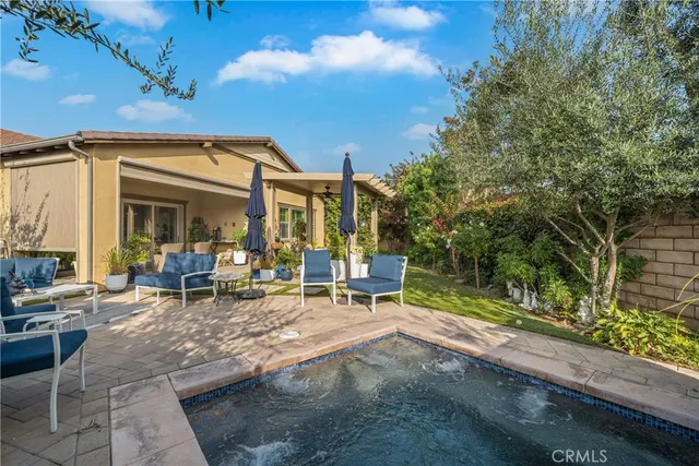 a house view with a outdoor space