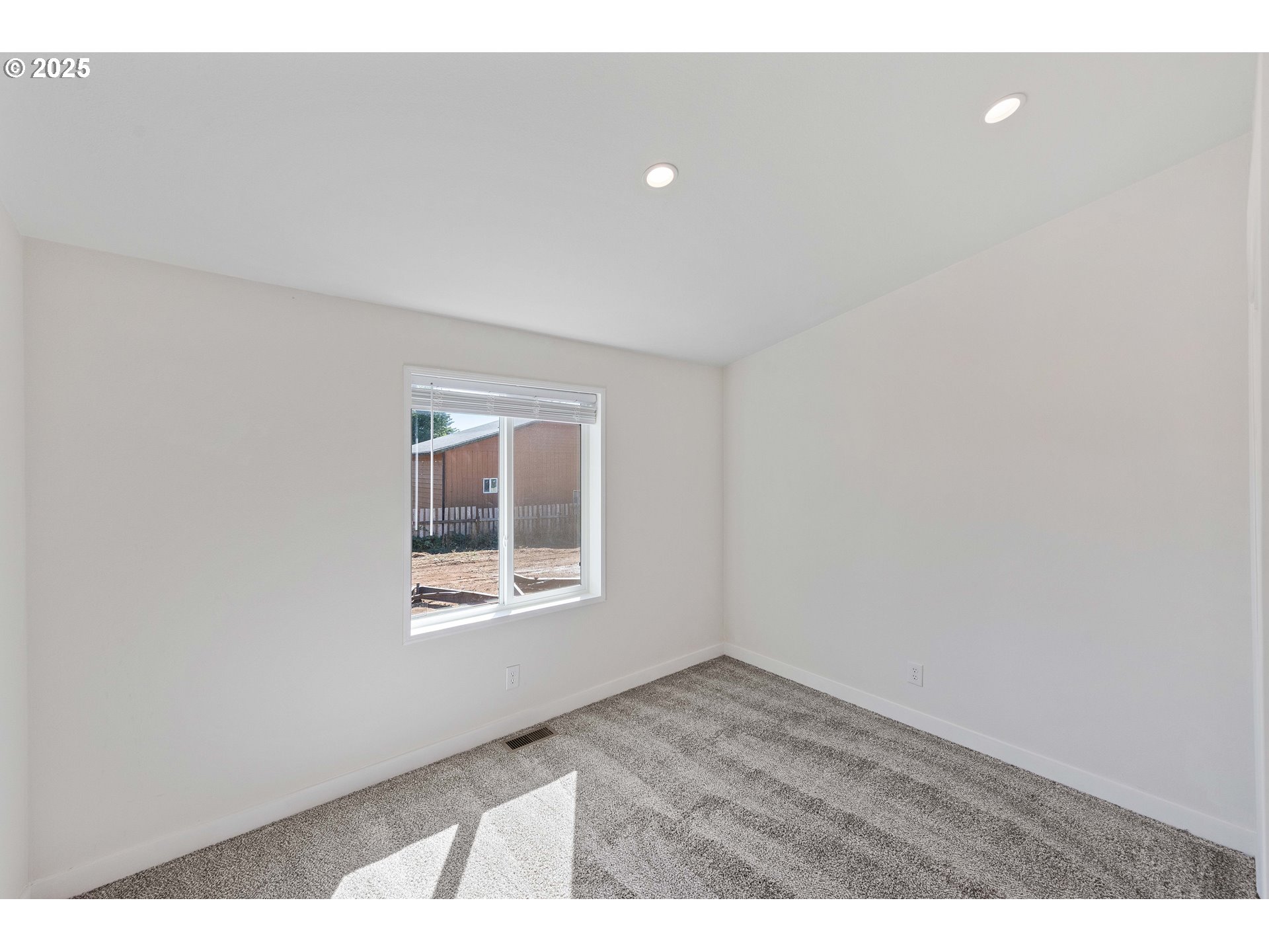 2780 34th Street Coos Bay, OR 97420 - Photo 21 of 31