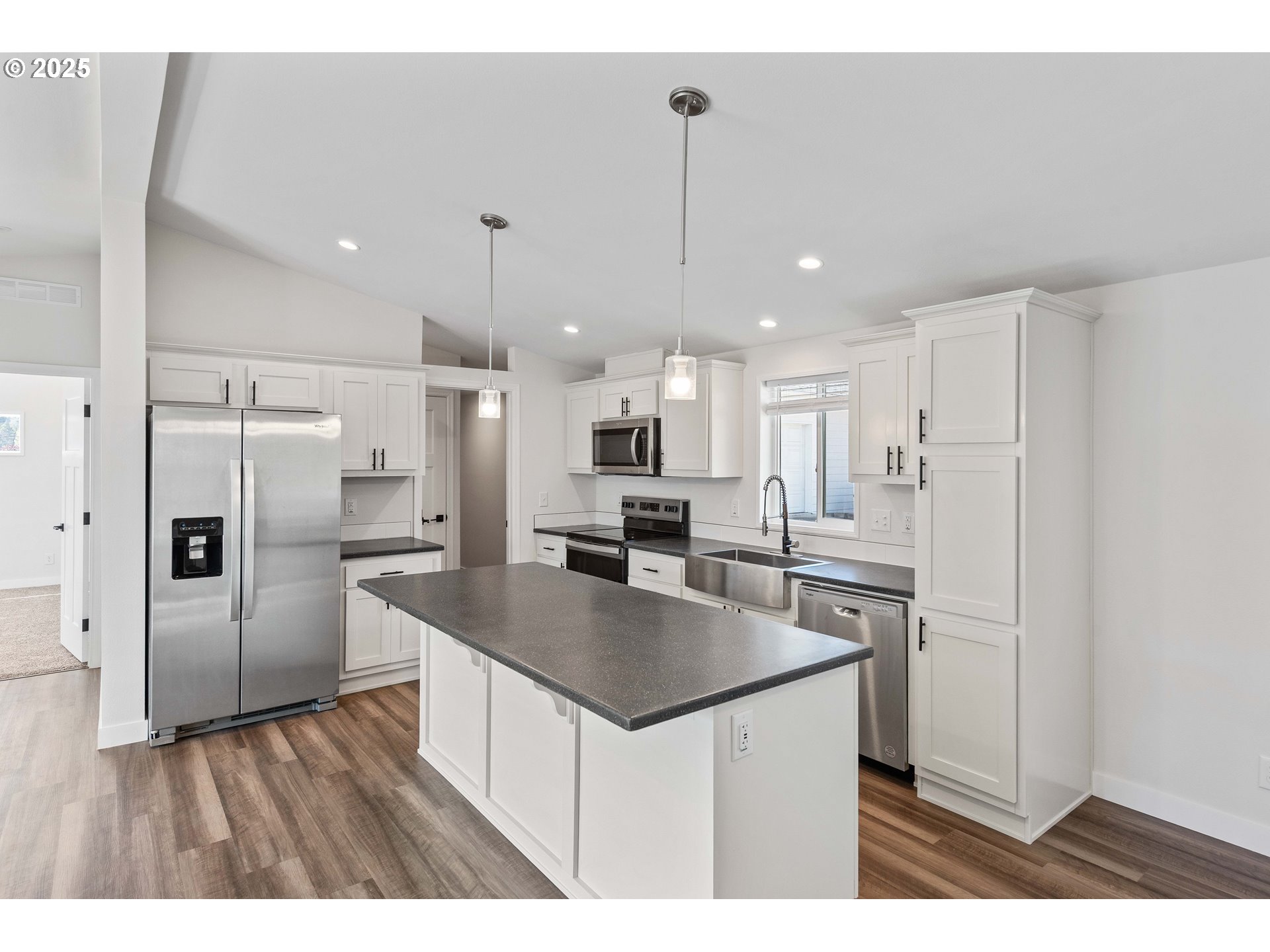 2780 34th Street Coos Bay, OR 97420 - Photo 6 of 31