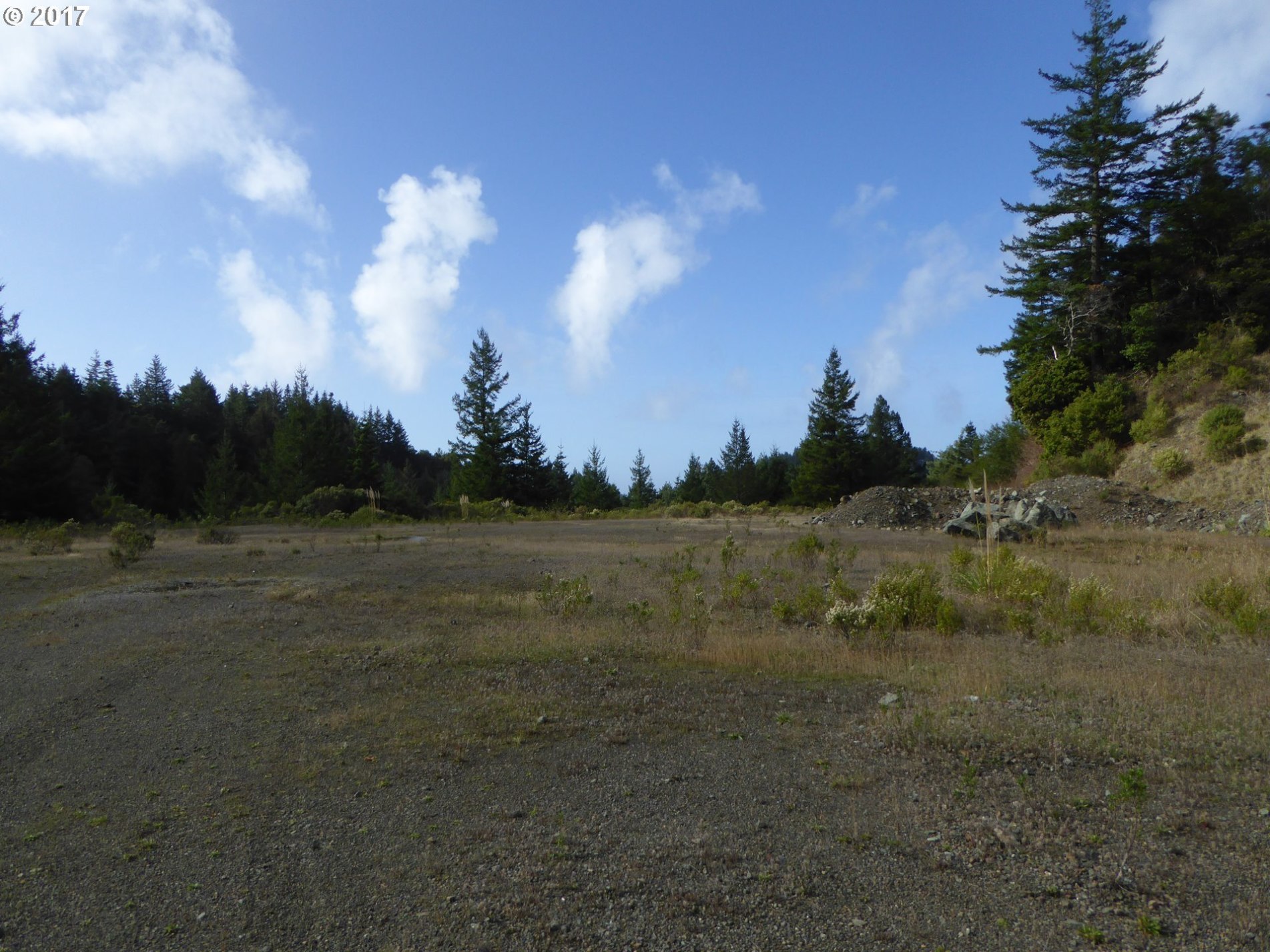 94583 Quarry Road Gold Beach, OR 97444 - Photo 4 of 29 Gallery Image 4