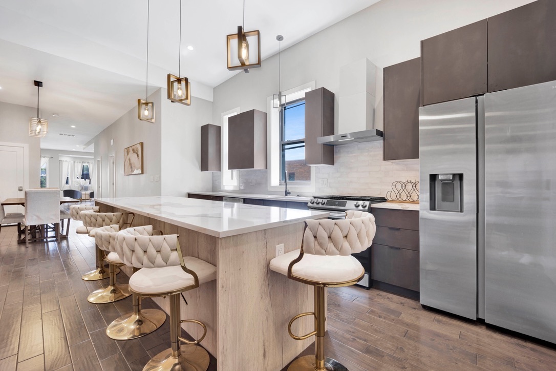 3330 South Indiana Avenue, Unit 2S Chicago, IL 60616 - Photo 2 of 28