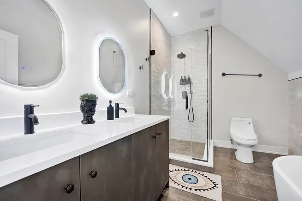 $549,000 | 3330 South Indiana Avenue, Unit 2S, Chicago, IL 60616